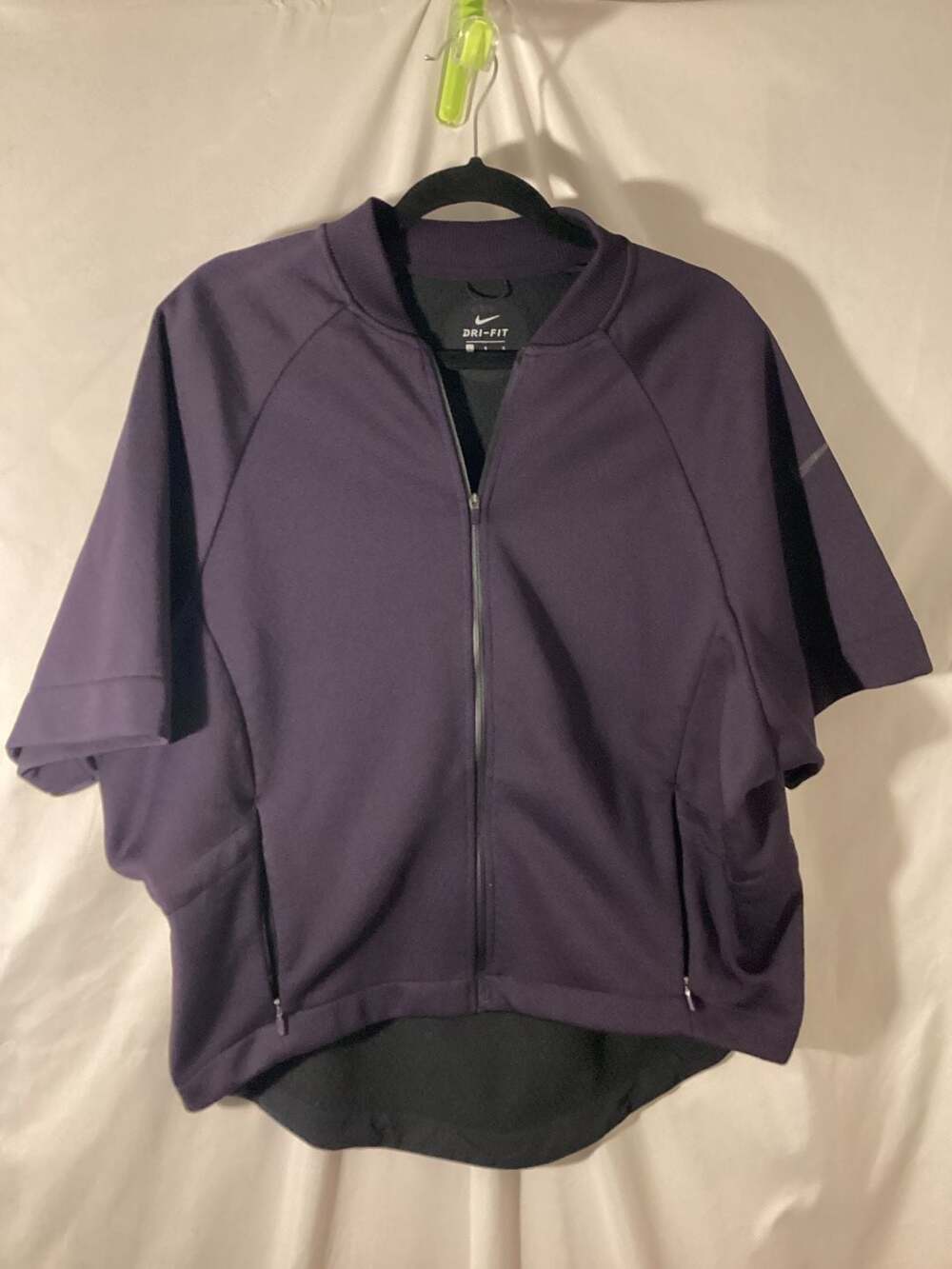 Nike Women's Therma-Sphere Short Sleeve Front-Zip Training Jacket